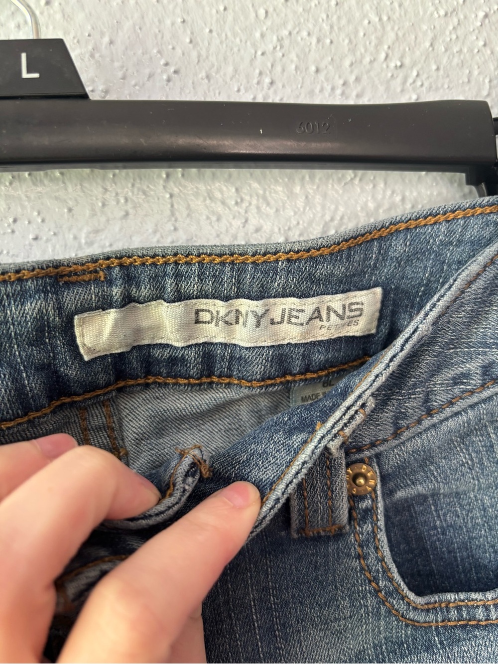 🩵Y2K MID RISE JEANS - Picture 3 of 7